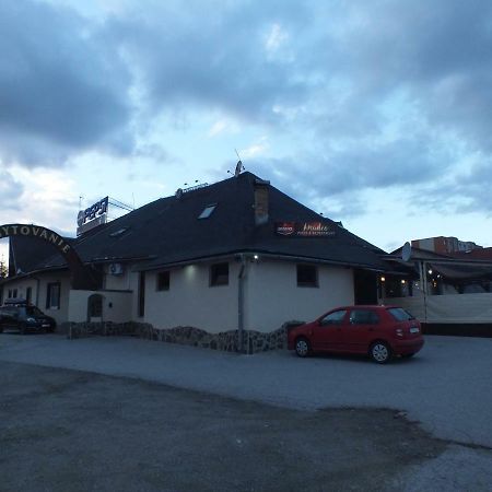 Fan Fan Penzión Roznava Exterior foto