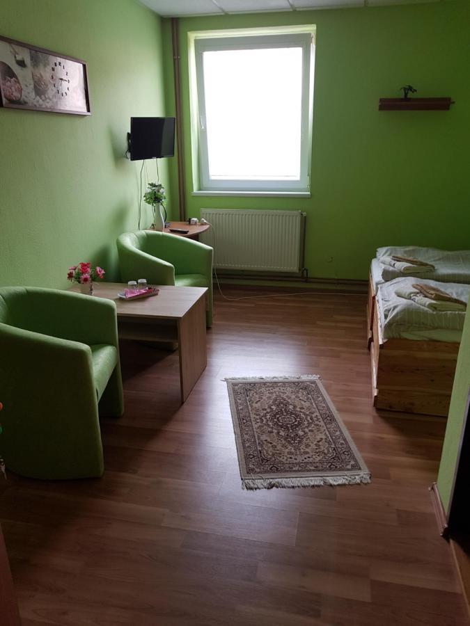 Fan Fan Penzión Roznava Exterior foto